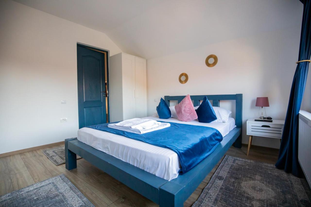 Dania&Petru Residence Tîrgu Ocna Eksteriør bilde